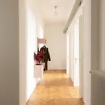 The Maison - Boutique With Terrace & Garage, 160sqm 公寓 的里雅斯特