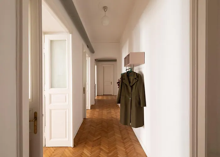 Appartement The Maison - Boutique With Terrace & Garage, 160sqm