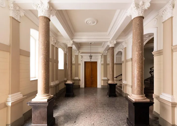 The Maison - Boutique With Terrace & Garage, 160sqm Appartement *